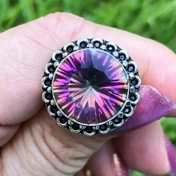 SIZE 7 Sparkling Mystic Topaz 925 Silver Ring NWT - Picture 1 of 4